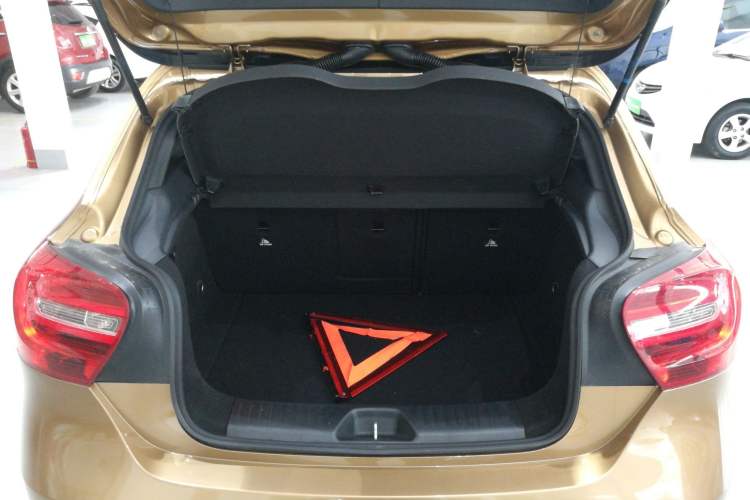 Used Mercedes-Benz A-Class 2013 A 180 Fashion Model Trunk