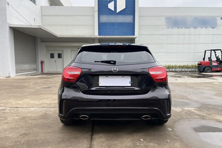 Used Mercedes-Benz A-Class 2015 A 200 Sport Edition Exterior 4