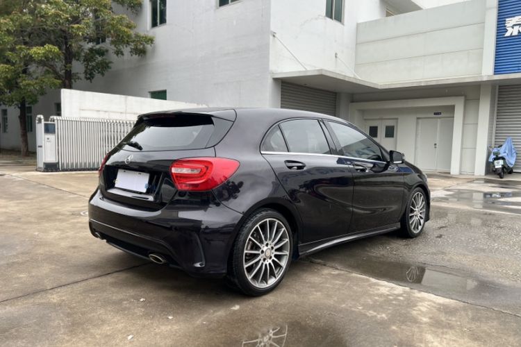 Used Mercedes-Benz A-Class 2015 A 200 Sport Edition Exterior 5