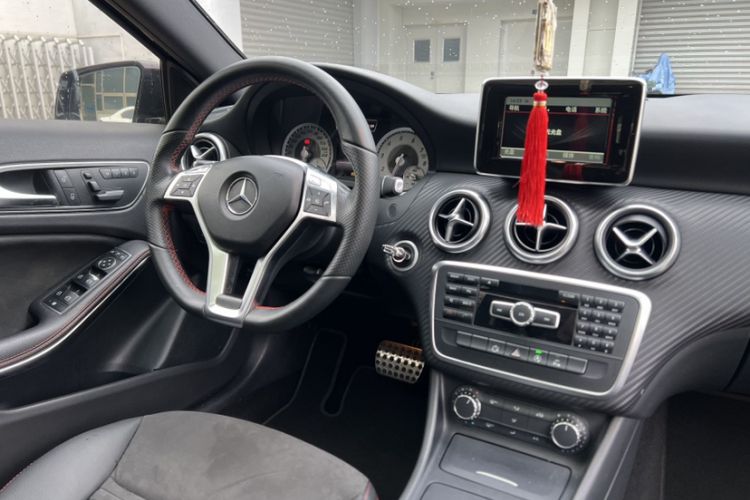 Used Mercedes-Benz A-Class 2015 A 200 Sport Edition Interior 2