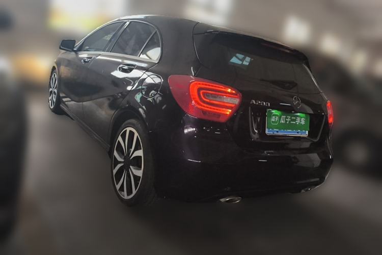 Used Mercedes-Benz A-Class 2015 A 200 Fashion Model Rear Left 45 Deg