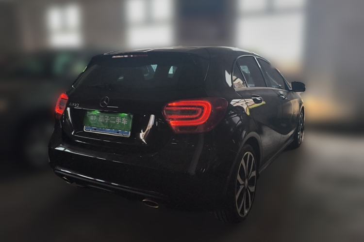 Used Mercedes-Benz A-Class 2015 A 200 Fashion Model Rear Right 45 Deg