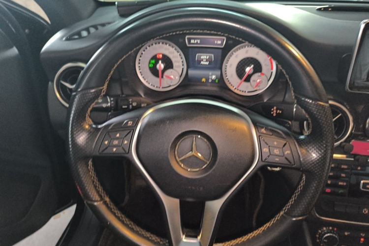 Used Mercedes-Benz A-Class 2015 A 200 Fashion Model Steering Wheel