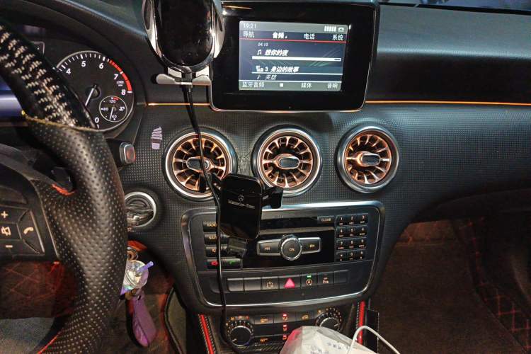 Used Mercedes-Benz A-Class 2015 A 180 Audio And AC Panel