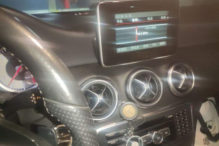Used Mercedes-Benz A-Class 2015 A 200 Fashion Model Audio And AC Panel
