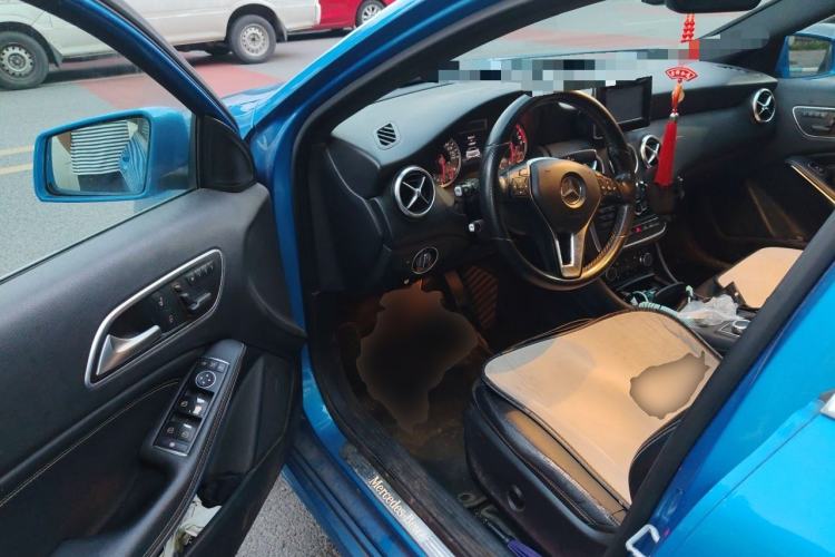 Used Mercedes-Benz A-Class 2015 A 200 Fashion Model Driver Seat