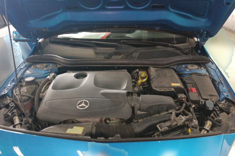 Used Mercedes-Benz A-Class 2015 A 200 Fashion Model Engine Bay