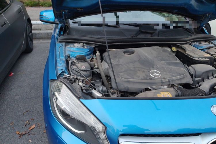 Used Mercedes-Benz A-Class 2015 A 200 Fashion Model Engine Bay Right