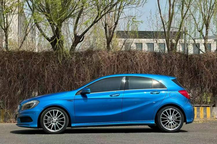 Used Mercedes-Benz A-Class 2015 A 200 Sport Edition Exterior 2