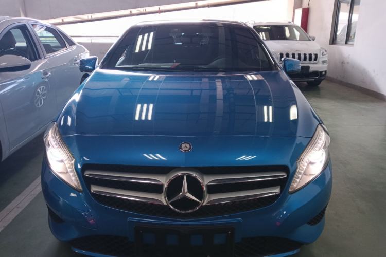 Used Mercedes-Benz A-Class 2015 A 200 Fashion Model Front