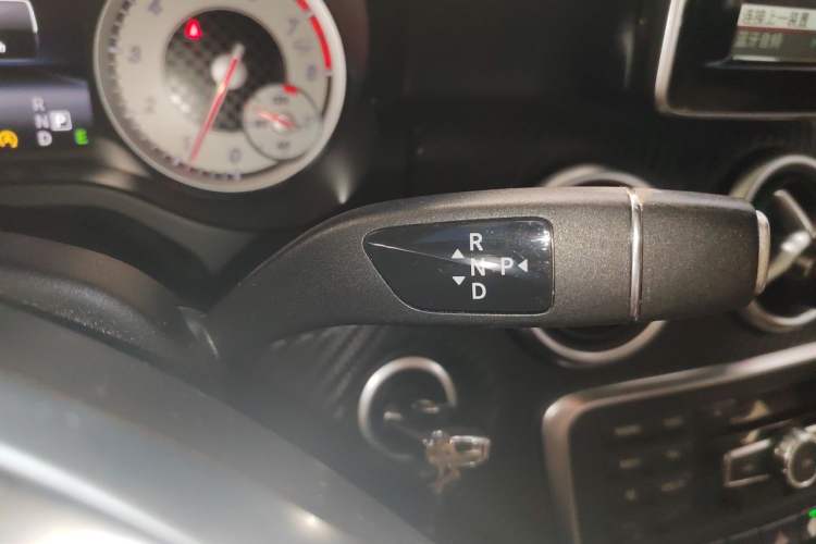 Used Mercedes-Benz A-Class 2015 A 200 Sport Edition Gear Lever