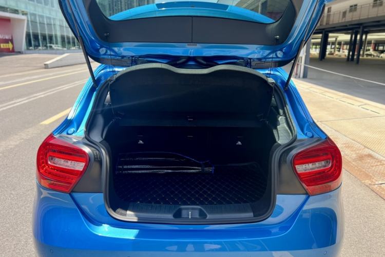 Used Mercedes-Benz A-Class 2015 A 200 Fashion Model Interior 12