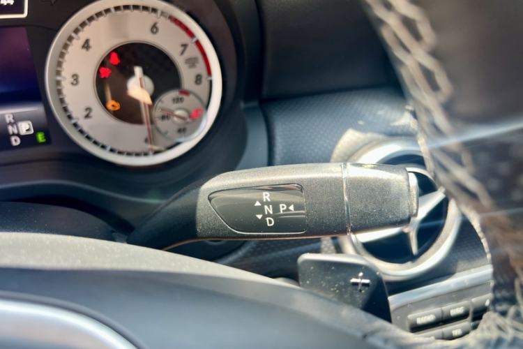 Used Mercedes-Benz A-Class 2015 A 200 Fashion Model Interior 9
