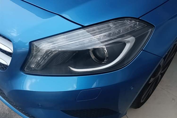 Used Mercedes-Benz A-Class 2015 A 200 Fashion Model Left Front Headlight
