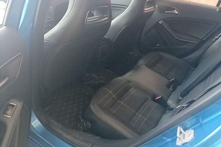 Used Mercedes-Benz A-Class 2015 A 200 Fashion Model Left Rear Seat