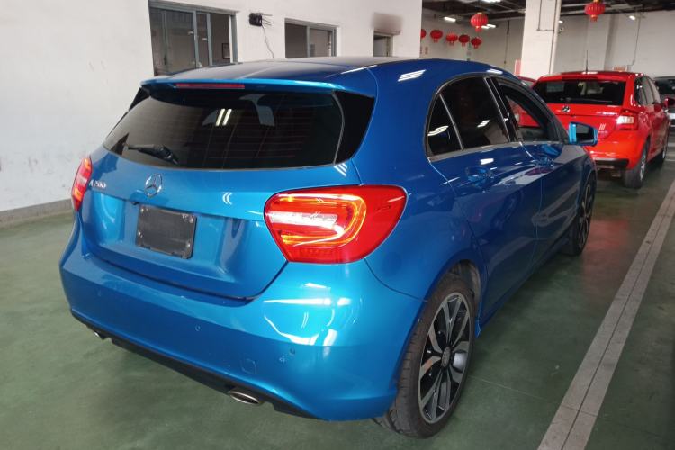 Used Mercedes-Benz A-Class 2015 A 200 Fashion Model Rear Right 45 Deg