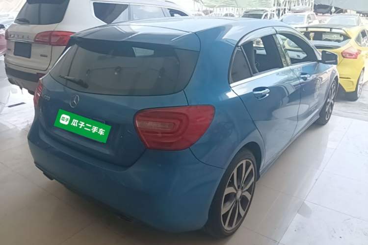 Used Mercedes-Benz A-Class 2015 A 200 Fashion Model Rear Right 45 Deg