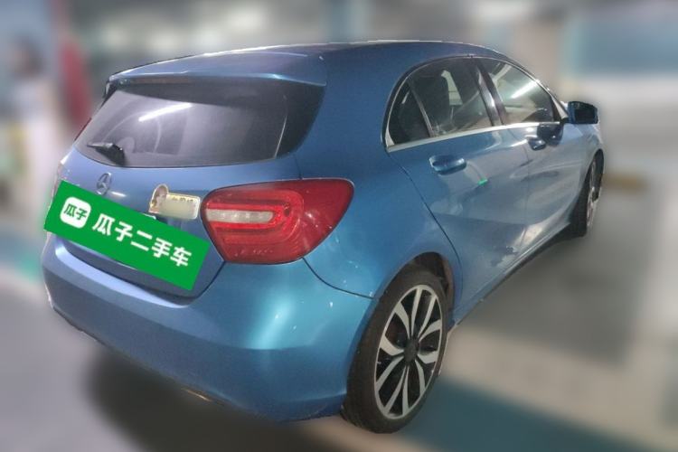 Used Mercedes-Benz A-Class 2015 A 200 Fashion Model Rear Right 45 Deg