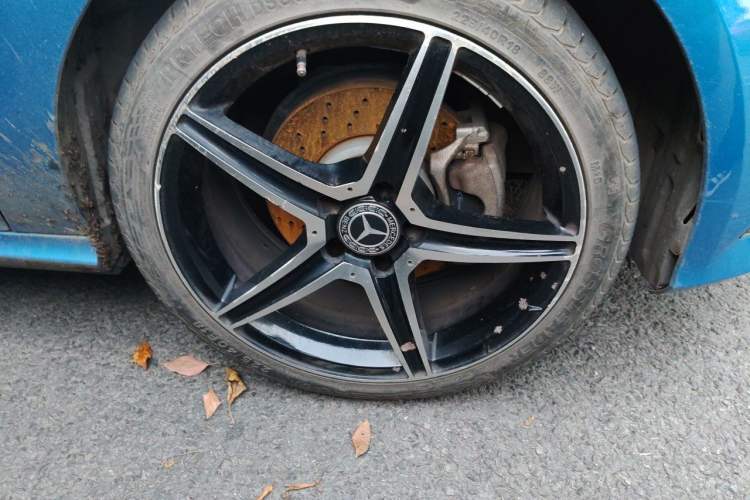 Used Mercedes-Benz A-Class 2015 A 200 Fashion Model Right Front Wheel Hub