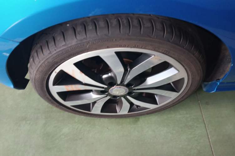 Used Mercedes-Benz A-Class 2015 A 200 Fashion Model Right Rear Wheel Hub