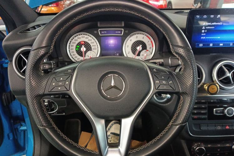 Used Mercedes-Benz A-Class 2015 A 200 Fashion Model Steering Wheel