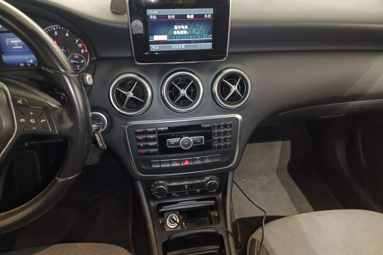 Used Mercedes-Benz A-Class 2015 A 180 Audio And AC Panel