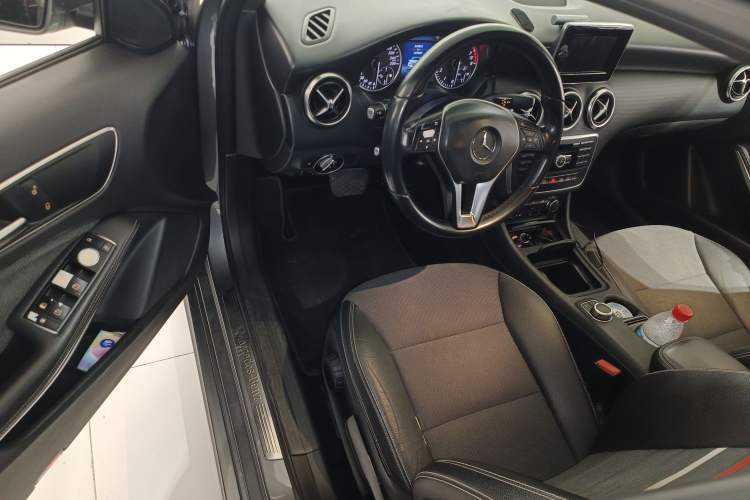 Used Mercedes-Benz A-Class 2015 A 180 Driver Seat