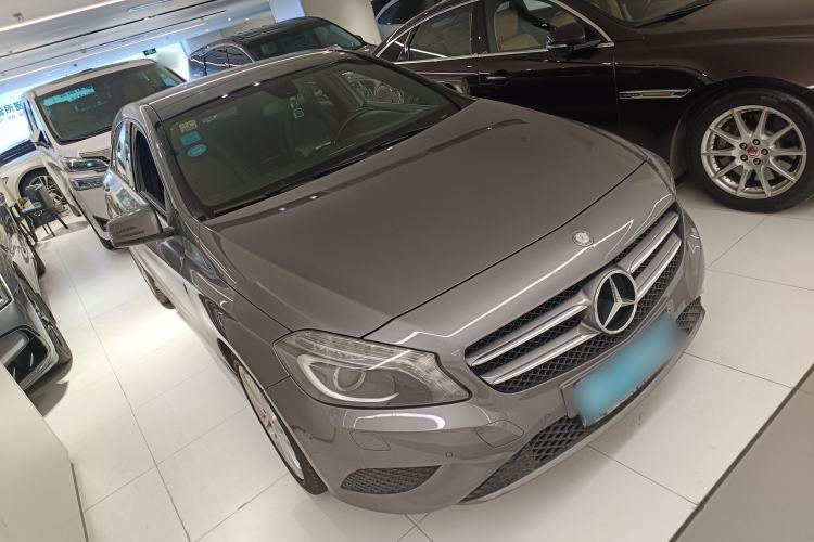 Used Mercedes-Benz A-Class 2015 A 180 Exterior 1