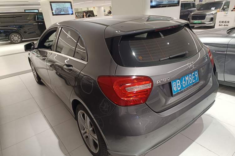 Used Mercedes-Benz A-Class 2015 A 180 Exterior 2