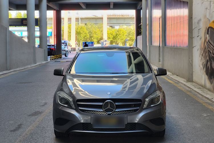Used Mercedes-Benz A-Class 2015 A 180 Exterior 2