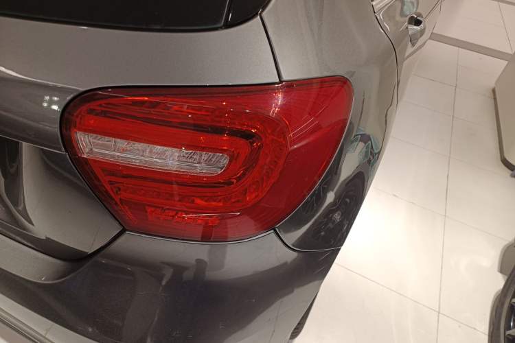 Used Mercedes-Benz A-Class 2015 A 180 Exterior 3