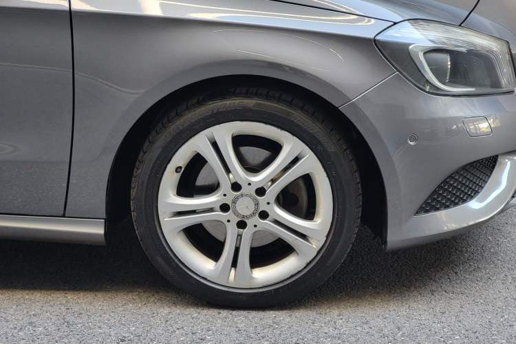Used Mercedes-Benz A-Class 2015 A 180 Exterior 4