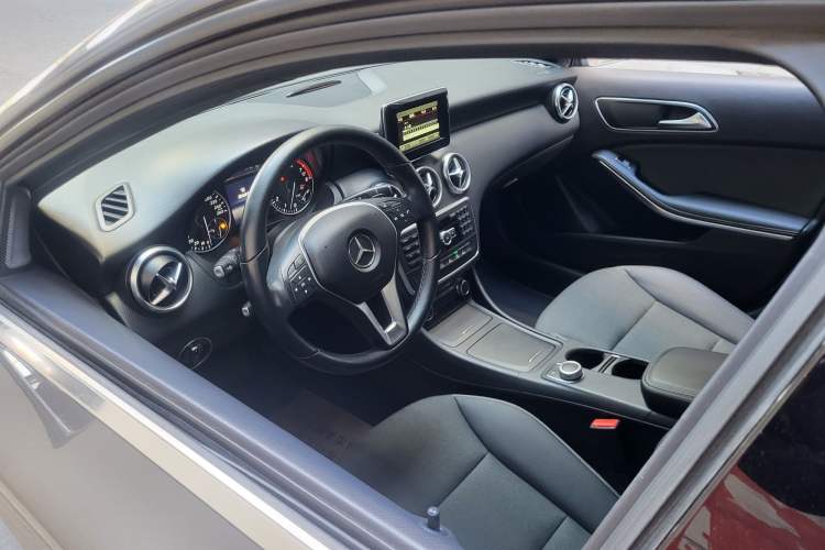 Used Mercedes-Benz A-Class 2015 A 180 Interior 4