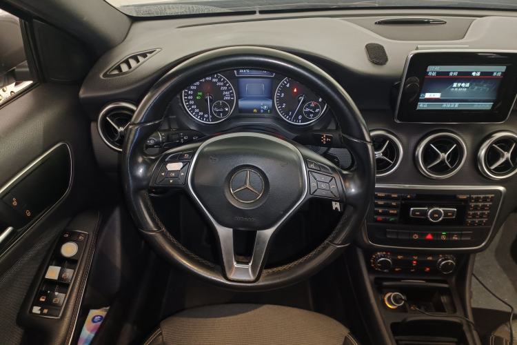 Used Mercedes-Benz A-Class 2015 A 180 Steering Wheel