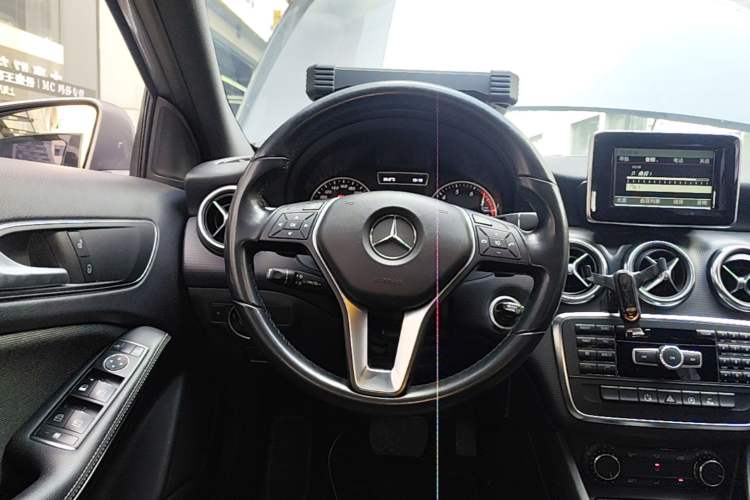 Used Mercedes-Benz A-Class 2015 A 180 Steering Wheel