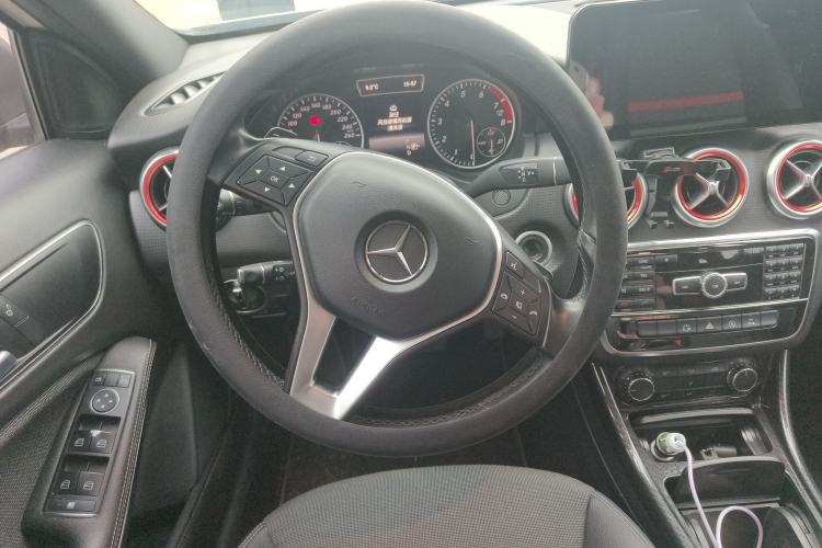 Used Mercedes-Benz A-Class 2015 A 180 Standard Model Steering Wheel