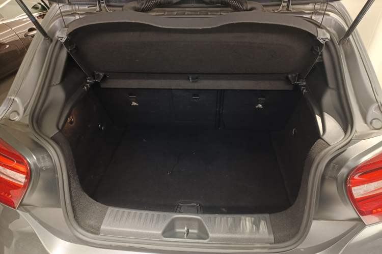 Used Mercedes-Benz A-Class 2015 A 180 Trunk