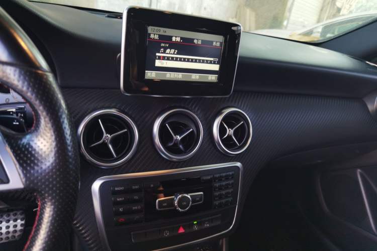 Used Mercedes-Benz A-Class 2015 A 200 Sport Edition Audio And AC Panel