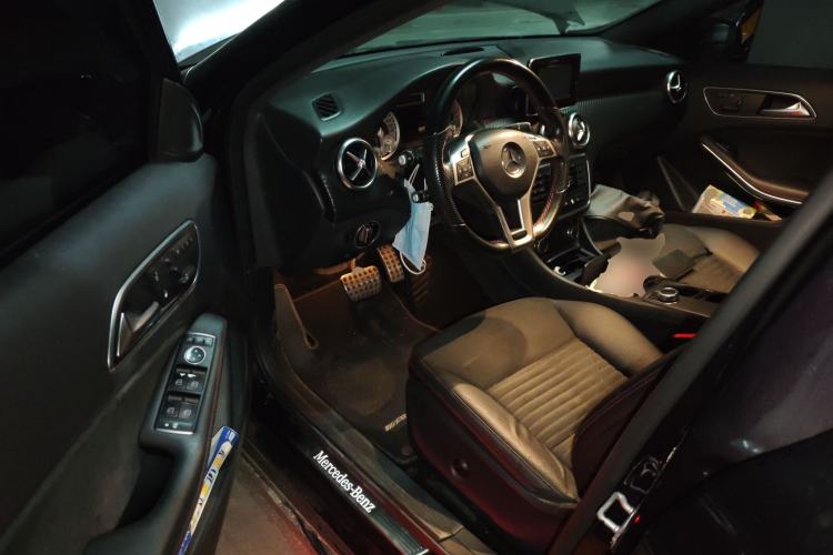 Used Mercedes-Benz A-Class 2015 A 200 Sport Edition Driver Seat