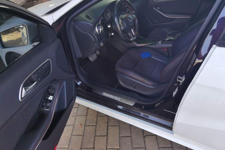 Used Mercedes-Benz A-Class 2015 A 200 Sport Edition Driver Seat