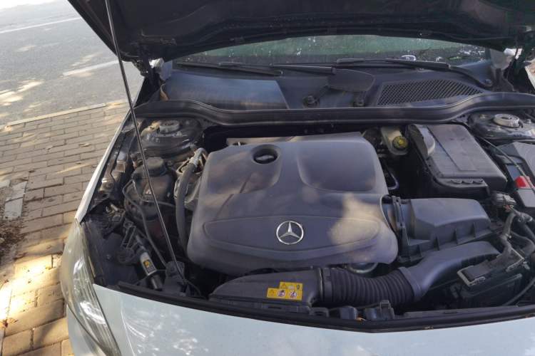Used Mercedes-Benz A-Class 2015 A 200 Sport Edition Engine Bay Right