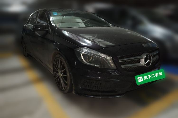 Used Mercedes-Benz A-Class 2015 A 200 Sport Edition Front Right 45 Deg