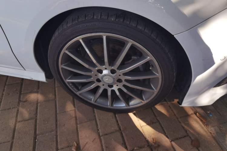 Used Mercedes-Benz A-Class 2015 A 200 Sport Edition Right Front Wheel Hub