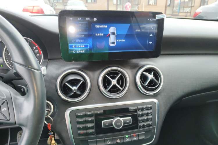 Used Mercedes-Benz A-Class 2015 A 180 Audio And AC Panel