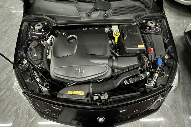 Used Mercedes-Benz A-Class 2015 A 200 Fashion Model Engine Bay