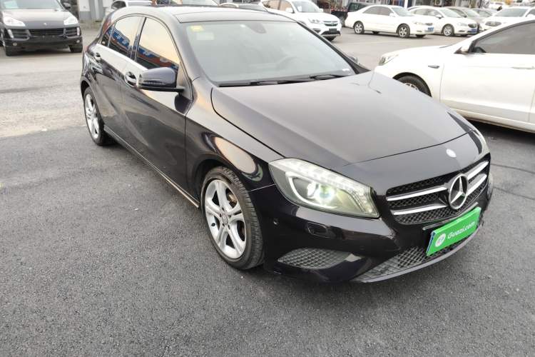 Used Mercedes-Benz A-Class 2015 A 180 Exterior 2