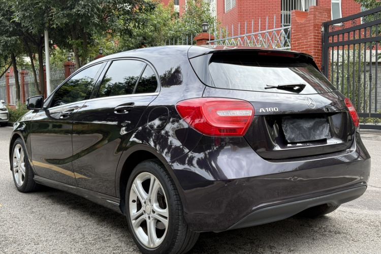 Used Mercedes-Benz A-Class 2015 A 180 Exterior 3