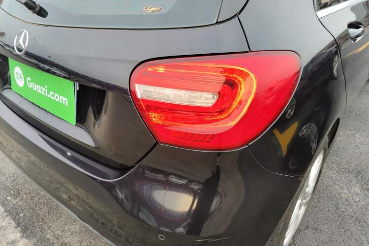 Used Mercedes-Benz A-Class 2015 A 180 Exterior 6