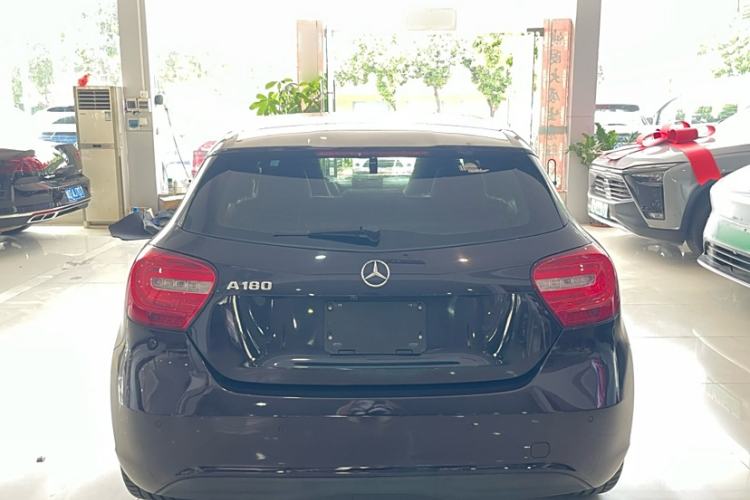 Used Mercedes-Benz A-Class 2015 A 180 Exterior 7