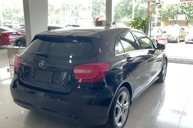 Used Mercedes-Benz A-Class 2015 A 180 Exterior 8